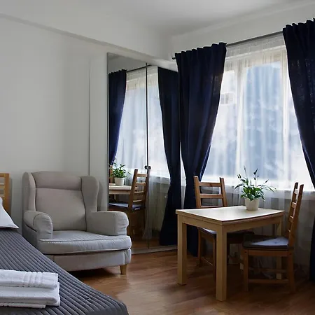 Center Apartment *